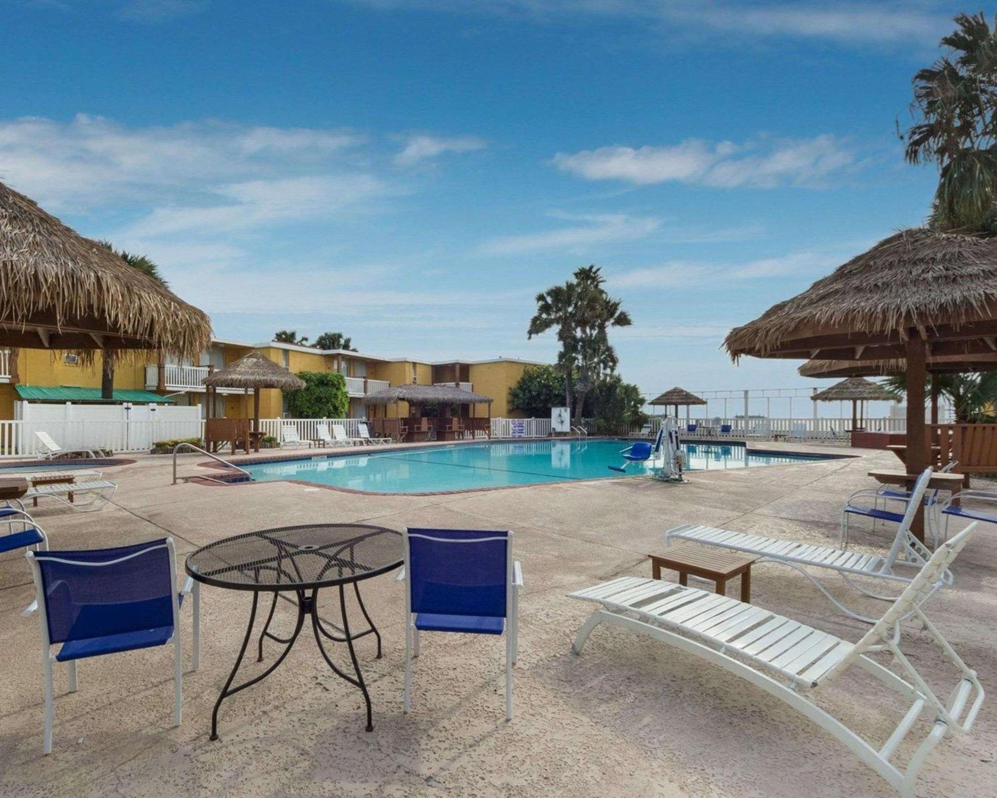 Quality Inn & Suites On The Beach Корпъс Кристи Екстериор снимка